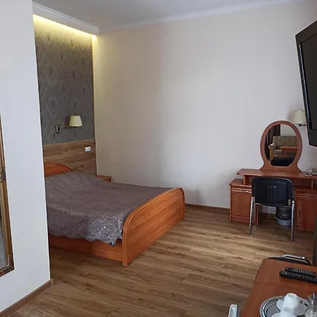 Central 2* Narva